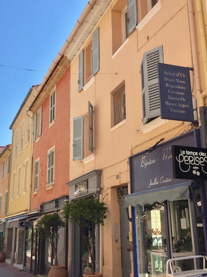Superbe Studio Sur Le Port Et Rue Pietonne Sanary-sur-Mer Exterior foto